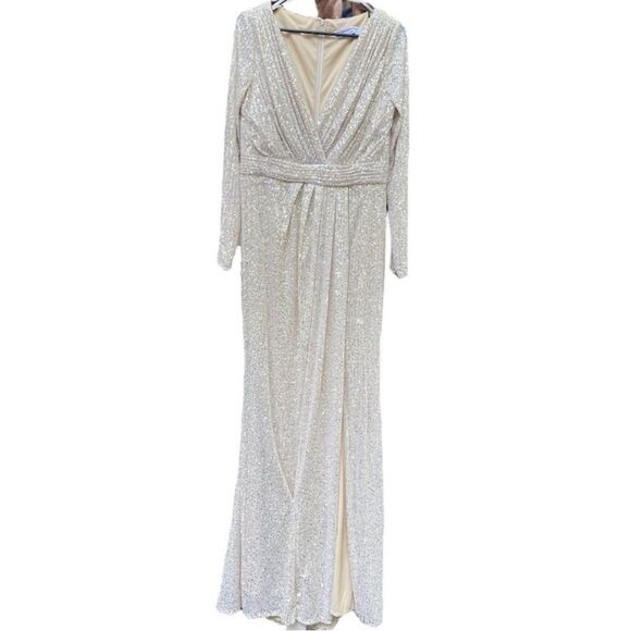 MAC DUGGAL Sequined Long Sleeve Gown - Picture 4 of 7